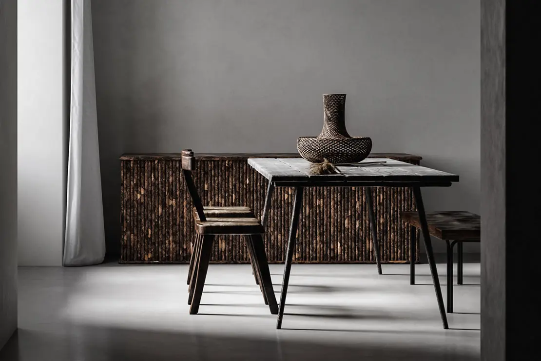 Estancia con muros y pavimento de microcemento gris. Estancia con muros y pavimento de microcemento gris.